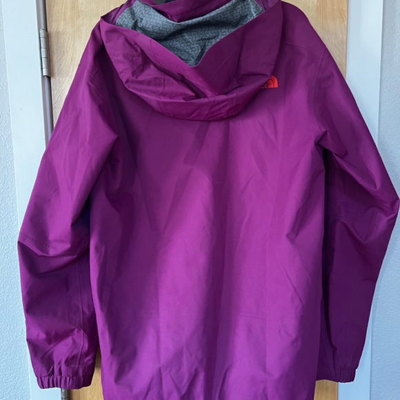 North Face Technical Shell - Picture 2 of 5